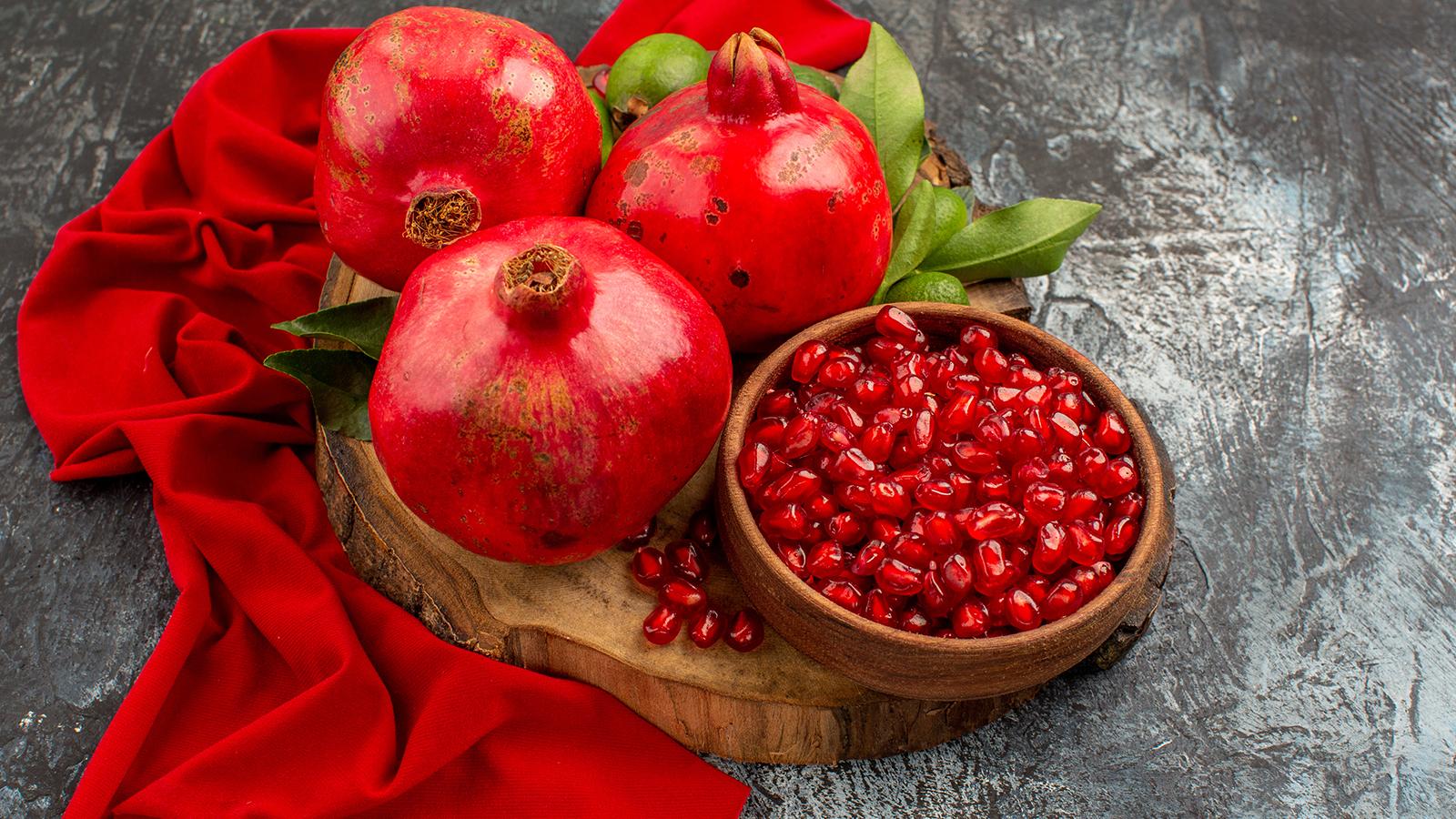 5 SEXUAL HEALTH BENEFITS OF POMEGRANATES